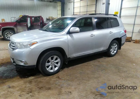 2012 Toyota Highlander Se V6 z USA, uszkodzony, nr VIN 5TDBK3EH0CS096152